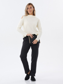 Блузка трикотажная с открытыми плечами молочный